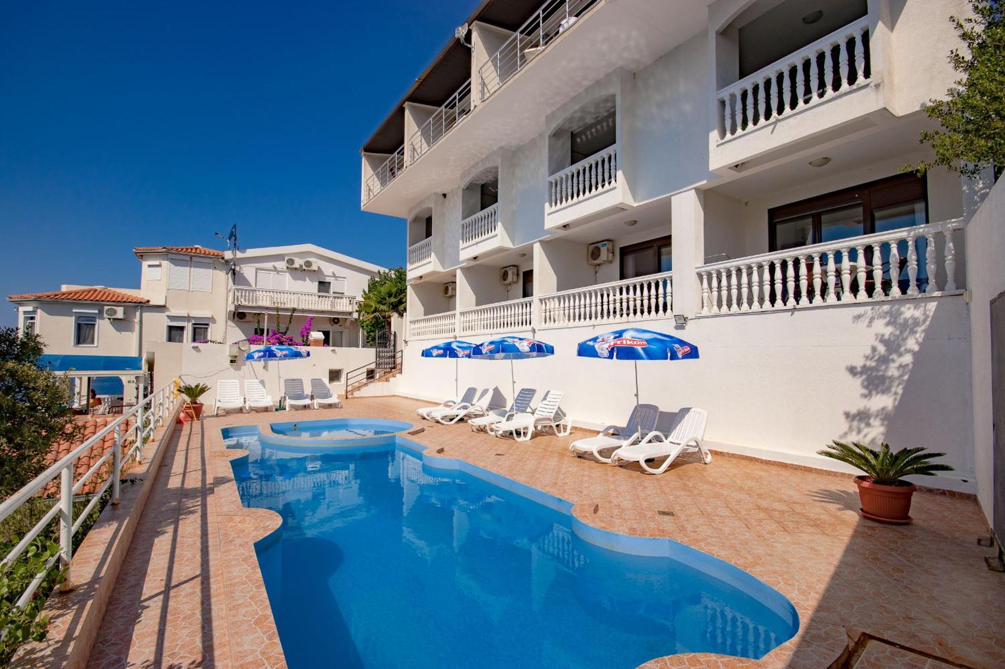 Aleksandra Apartments Utjeha Luaran gambar