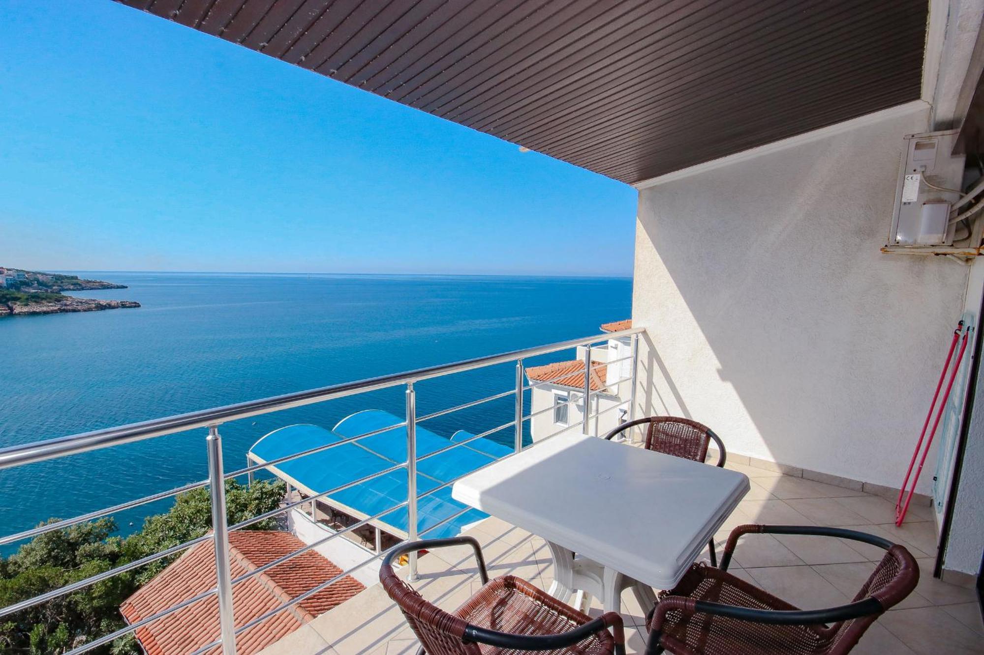 Aleksandra Apartments Utjeha Luaran gambar