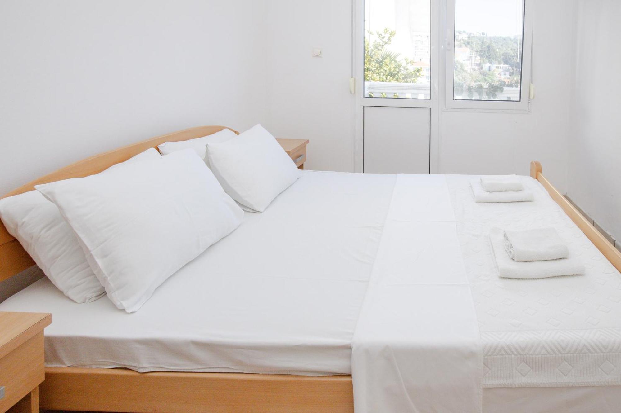 Aleksandra Apartments Utjeha Luaran gambar