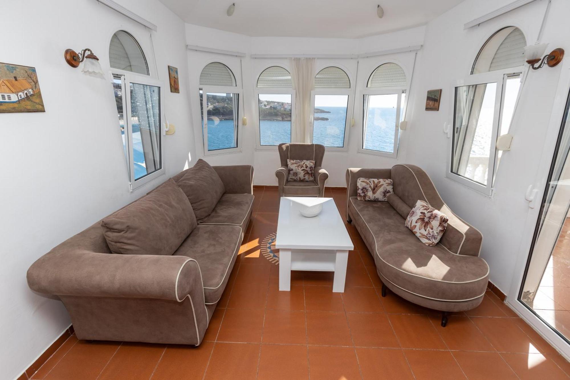 Aleksandra Apartments Utjeha Luaran gambar
