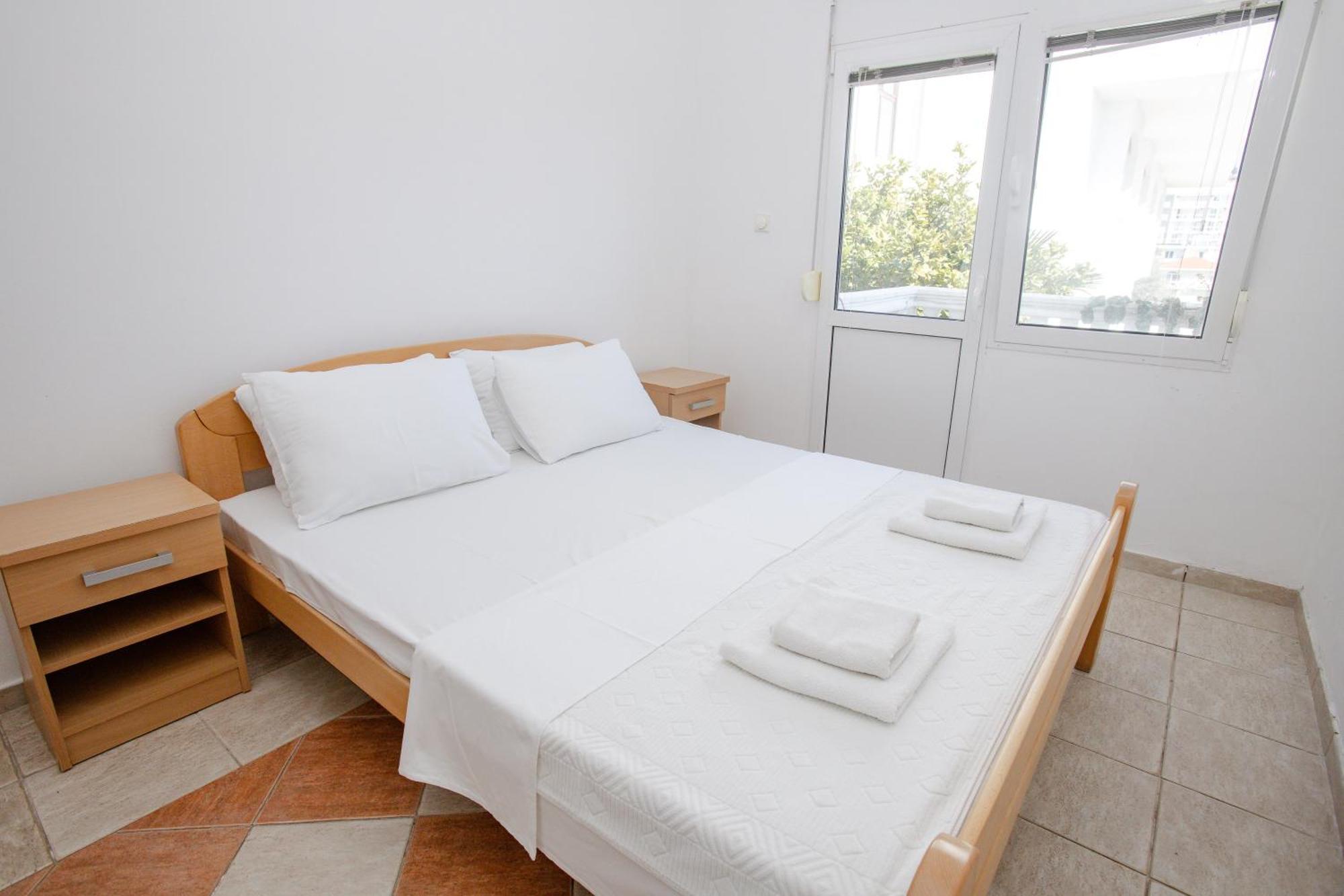 Aleksandra Apartments Utjeha Bilik gambar